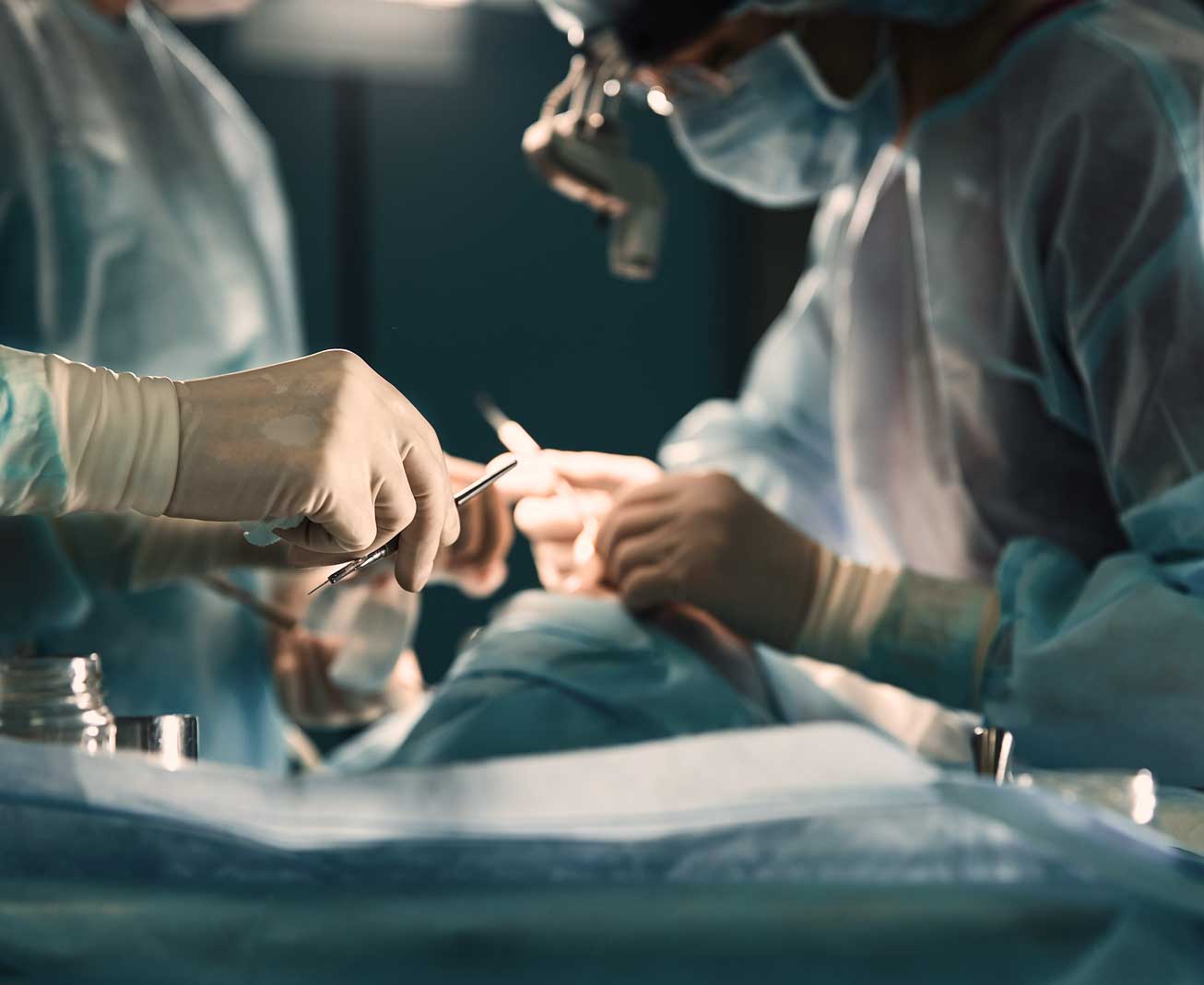 L’état antérieur asymptomatique de la victime ne saurait réduire ou exclure son droit à indemnisation, notamment en cas d’abcès anal