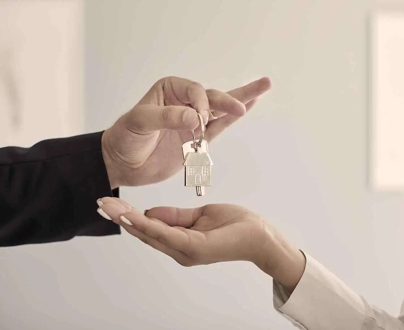 Une victime est en droit de choisir son lieu de résidence et de solliciter l’indemnisation de ses frais de logements adapté sur la base d’une construction nouvelle lorsque son domicile actuel ne peut être aménagé